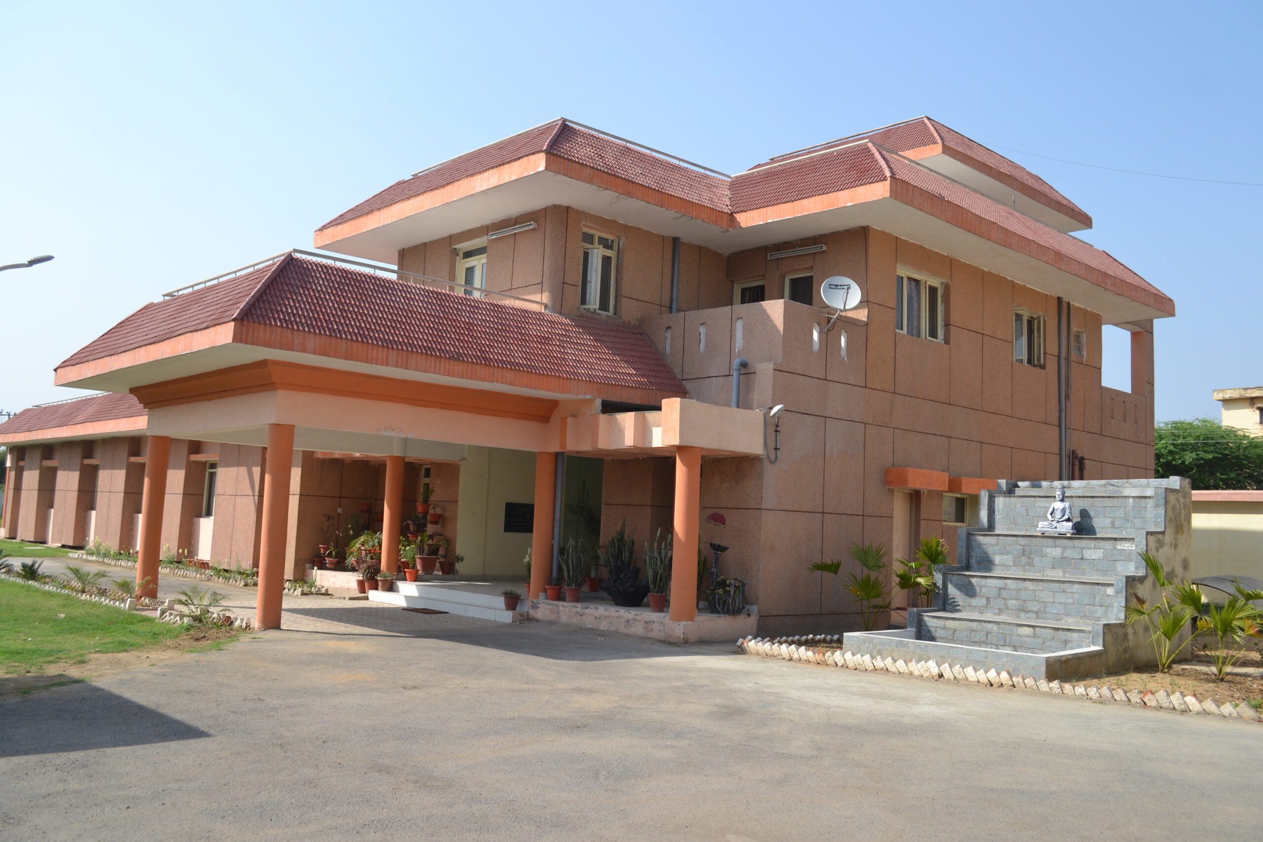 Officers Mess, Delhi Cantt